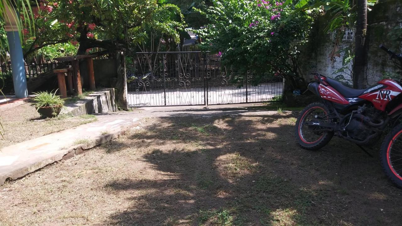 לינה וארוחת בוקר מויוגאלפה Ometepe House מראה חיצוני תמונה