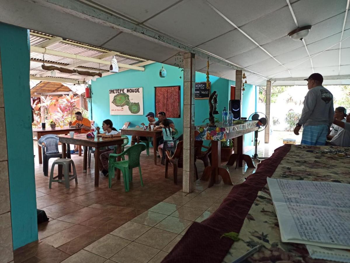 לינה וארוחת בוקר מויוגאלפה Ometepe House מראה חיצוני תמונה