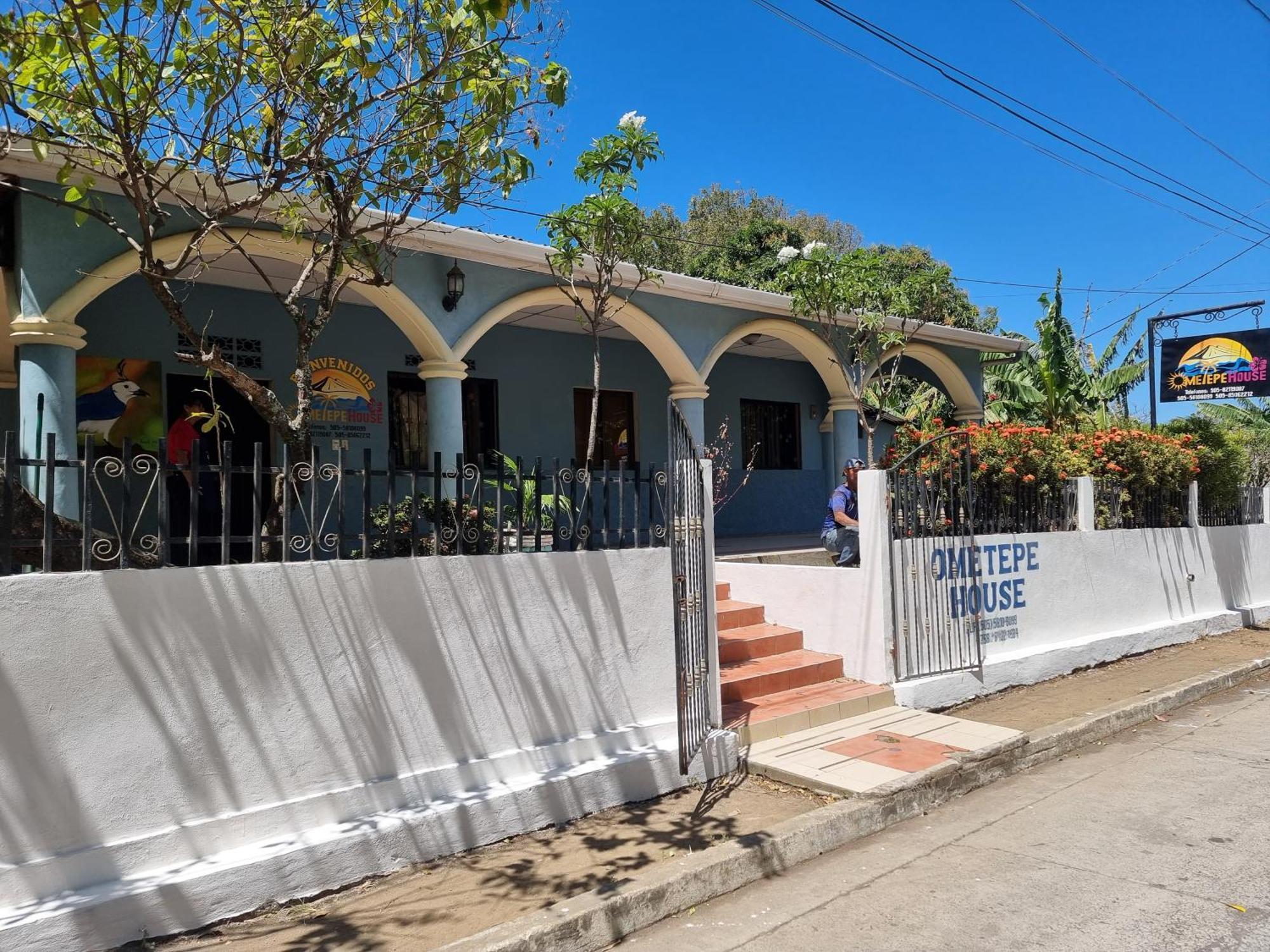לינה וארוחת בוקר מויוגאלפה Ometepe House מראה חיצוני תמונה