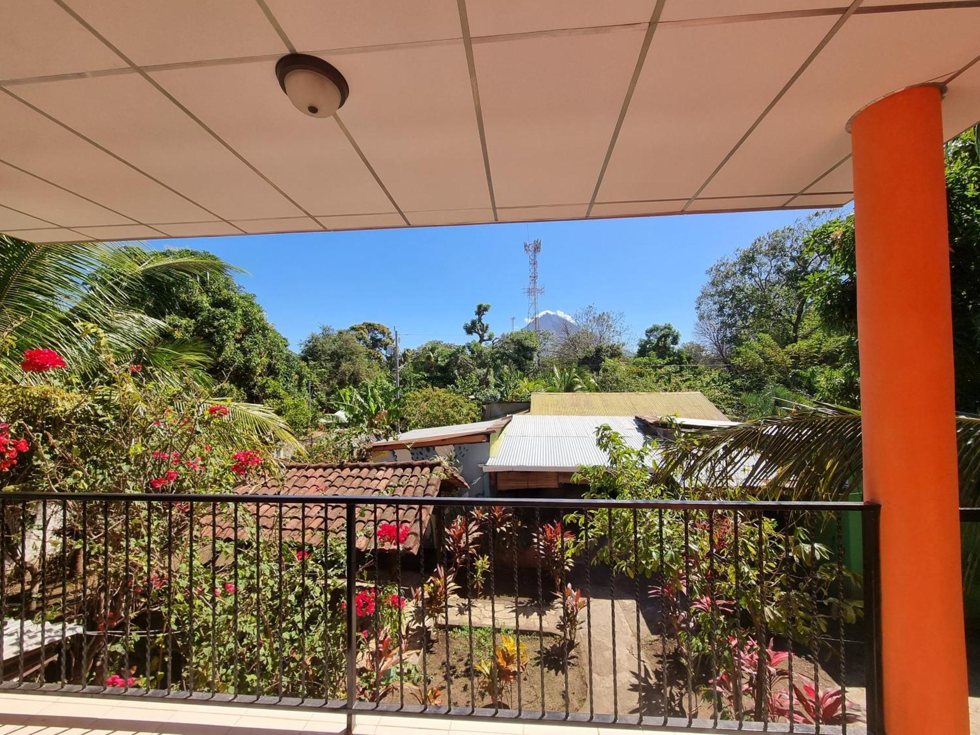 לינה וארוחת בוקר מויוגאלפה Ometepe House מראה חיצוני תמונה