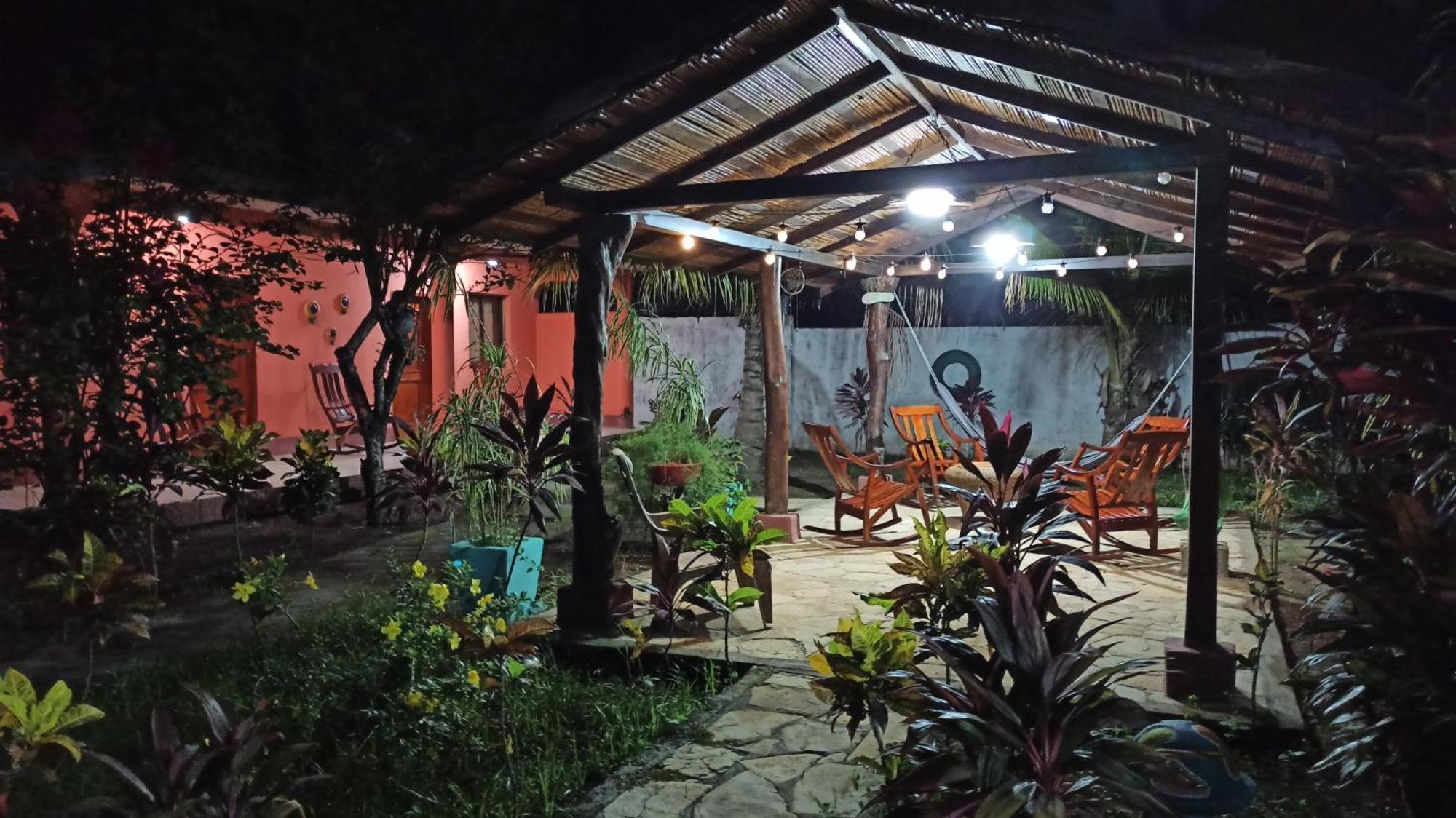 לינה וארוחת בוקר מויוגאלפה Ometepe House מראה חיצוני תמונה