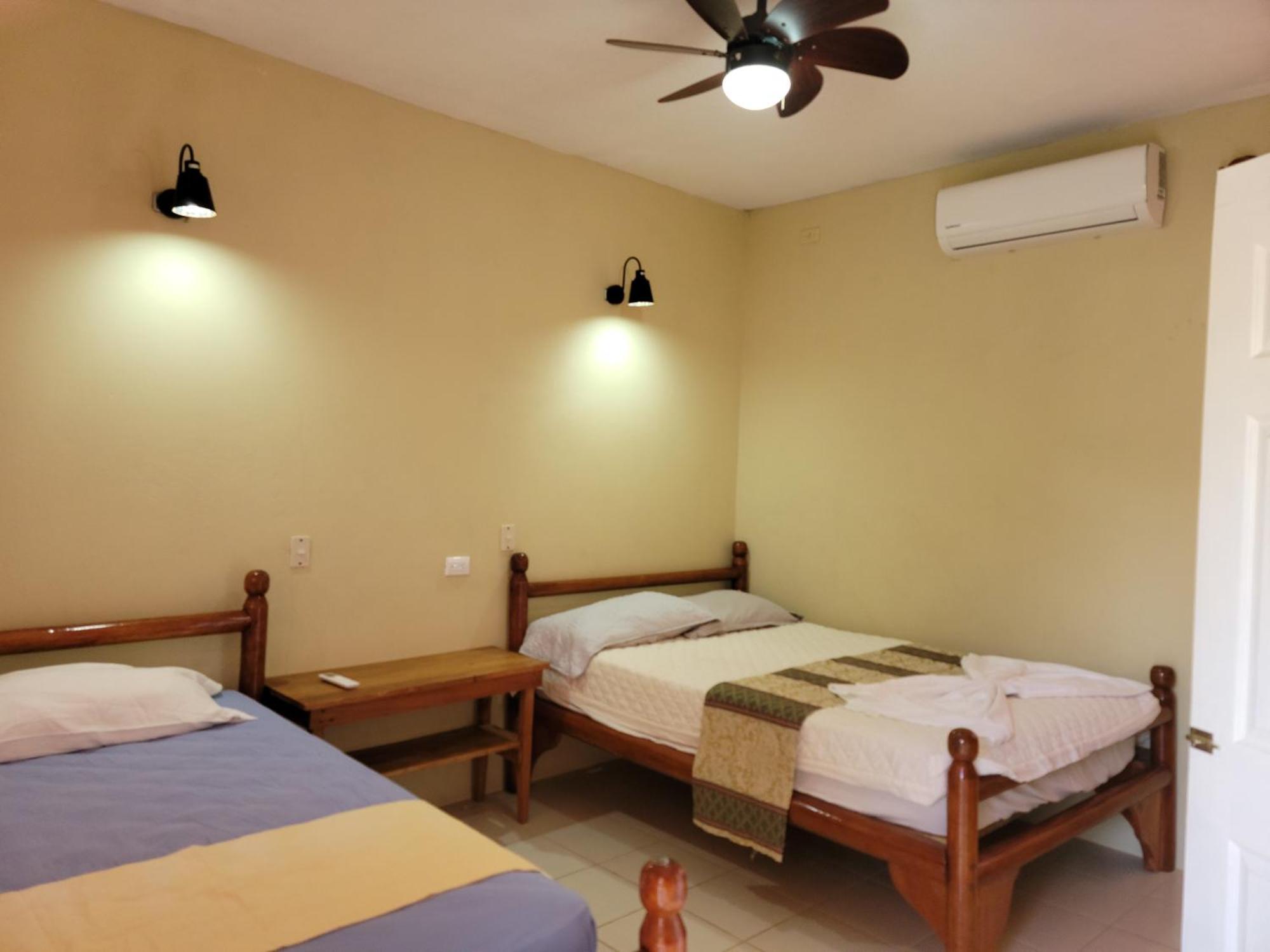 לינה וארוחת בוקר מויוגאלפה Ometepe House מראה חיצוני תמונה