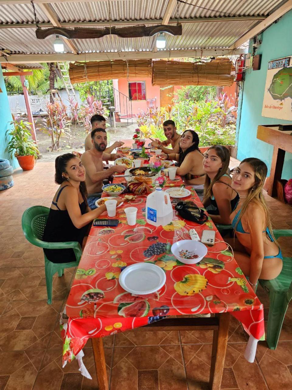 לינה וארוחת בוקר מויוגאלפה Ometepe House מראה חיצוני תמונה