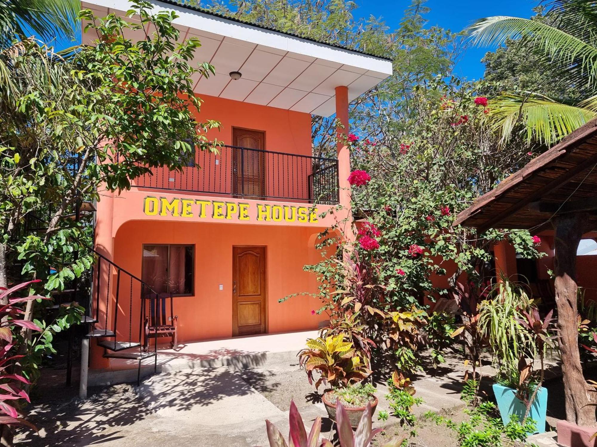 לינה וארוחת בוקר מויוגאלפה Ometepe House מראה חיצוני תמונה