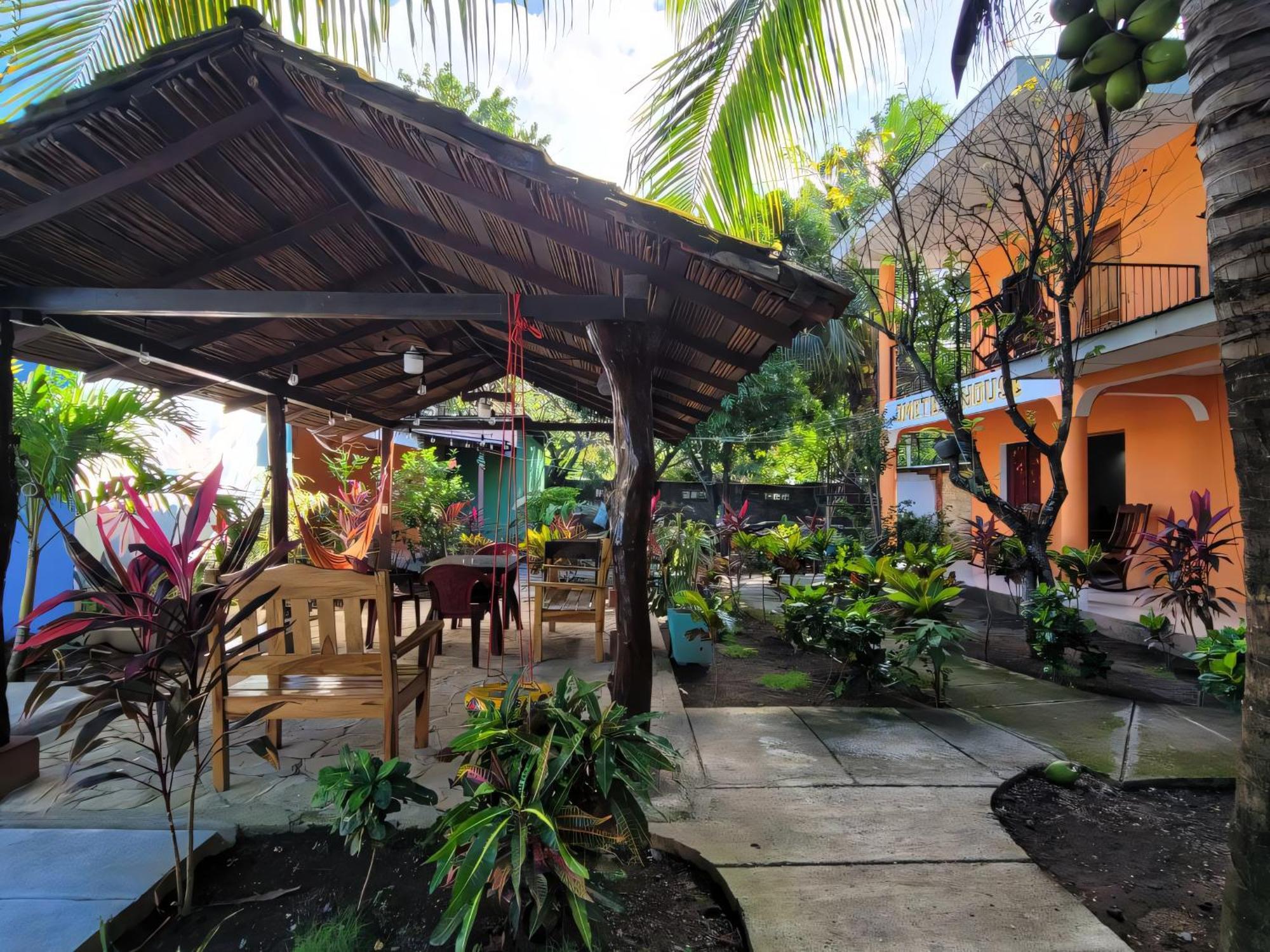 לינה וארוחת בוקר מויוגאלפה Ometepe House מראה חיצוני תמונה